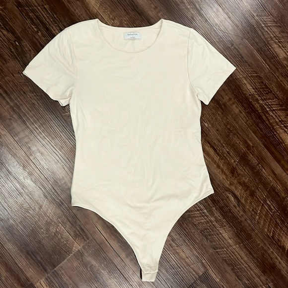 Contour Crew Shortsleeve‎ Bodysuit - Picture 2 of 3